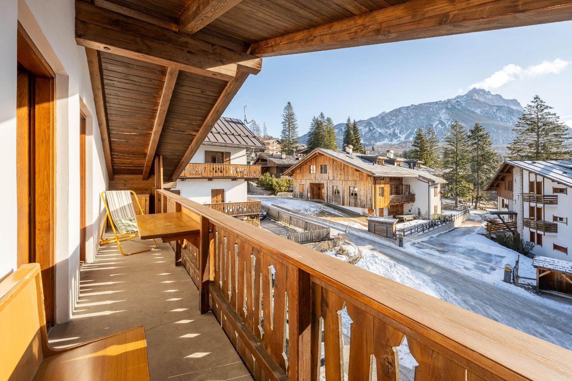 Attico Lodge Cortina d'Ampezzo Exterior photo